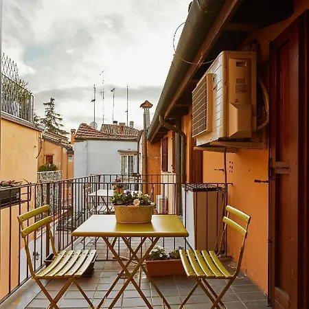 Italian Design Small Attic Appartement *